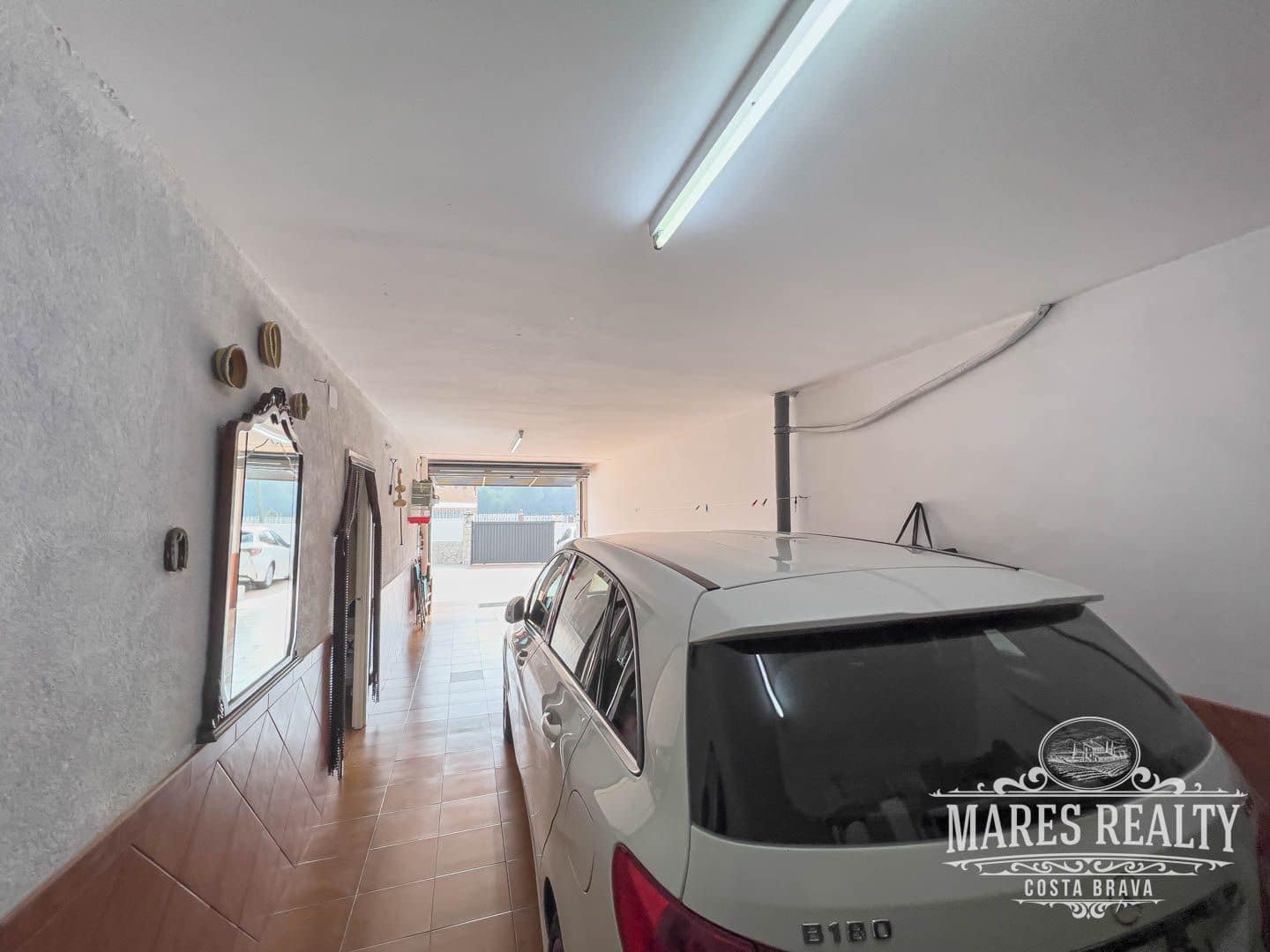 4 bedroom Villa for sale in Lloret de Mar with pool garage - € 499,000 (Ref: 7465192)