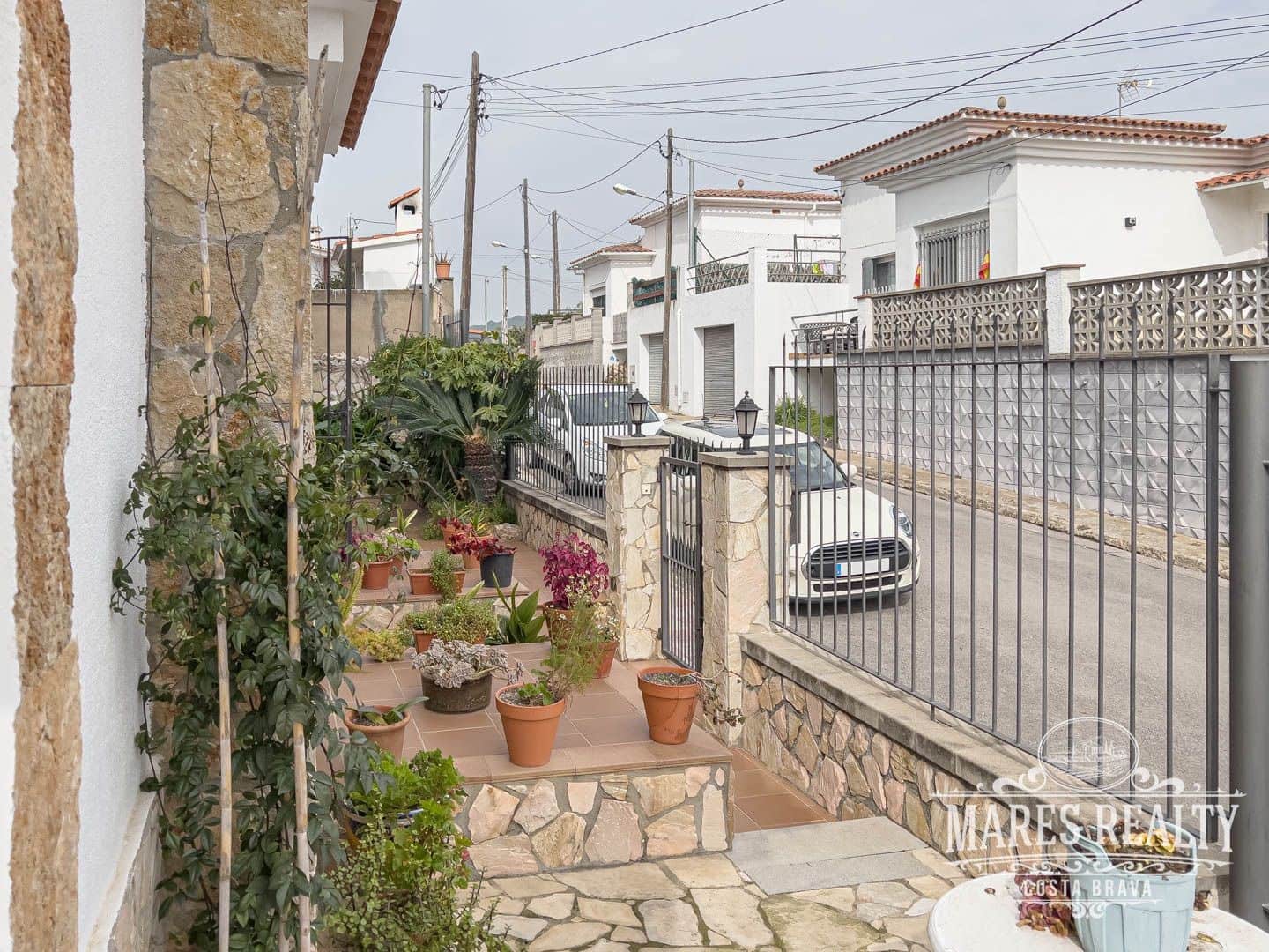 4 bedroom Villa for sale in Lloret de Mar with pool garage - € 499,000 (Ref: 7465192)