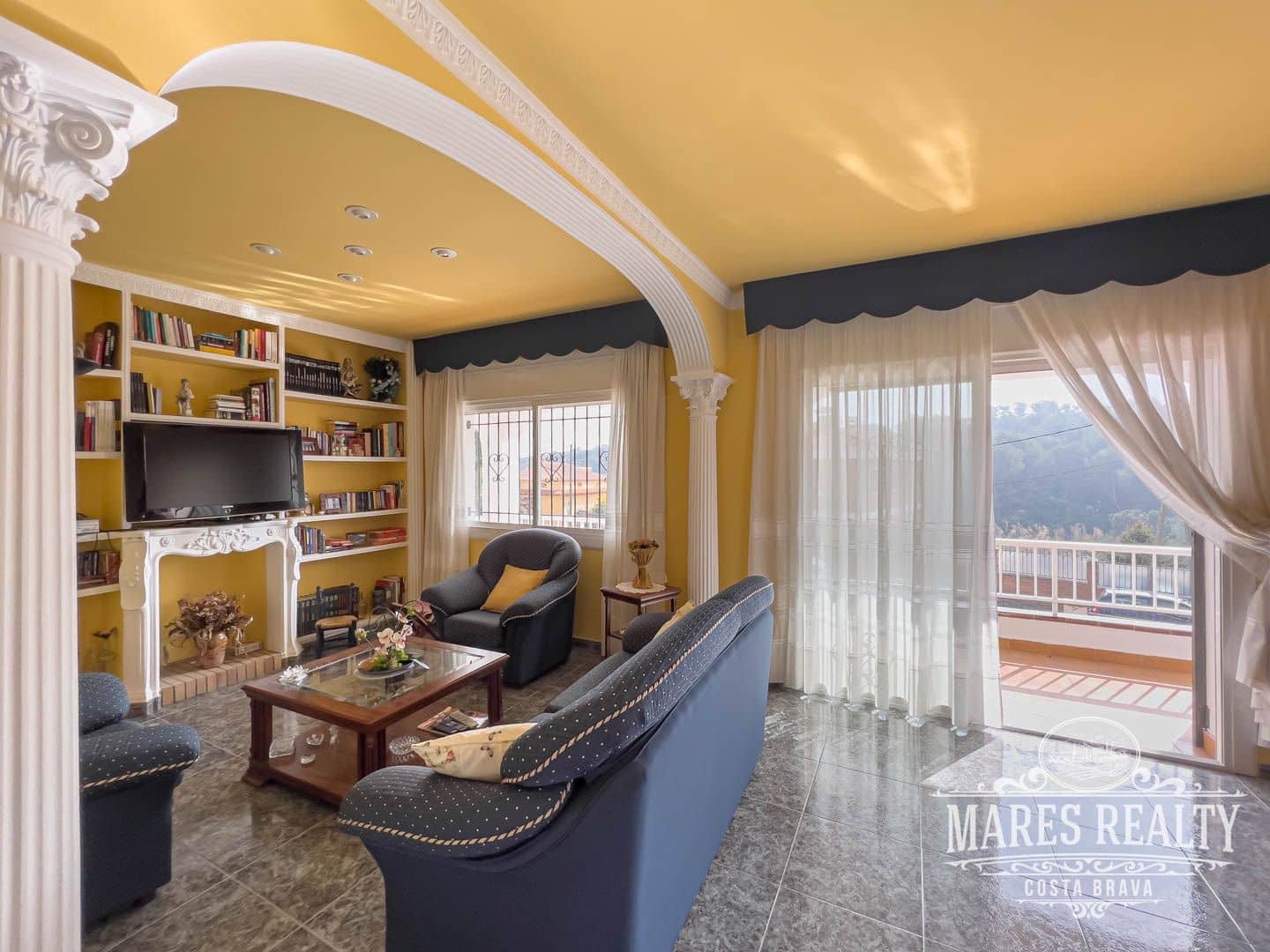 4 bedroom Villa for sale in Lloret de Mar with pool garage - € 499,000 (Ref: 7465192)