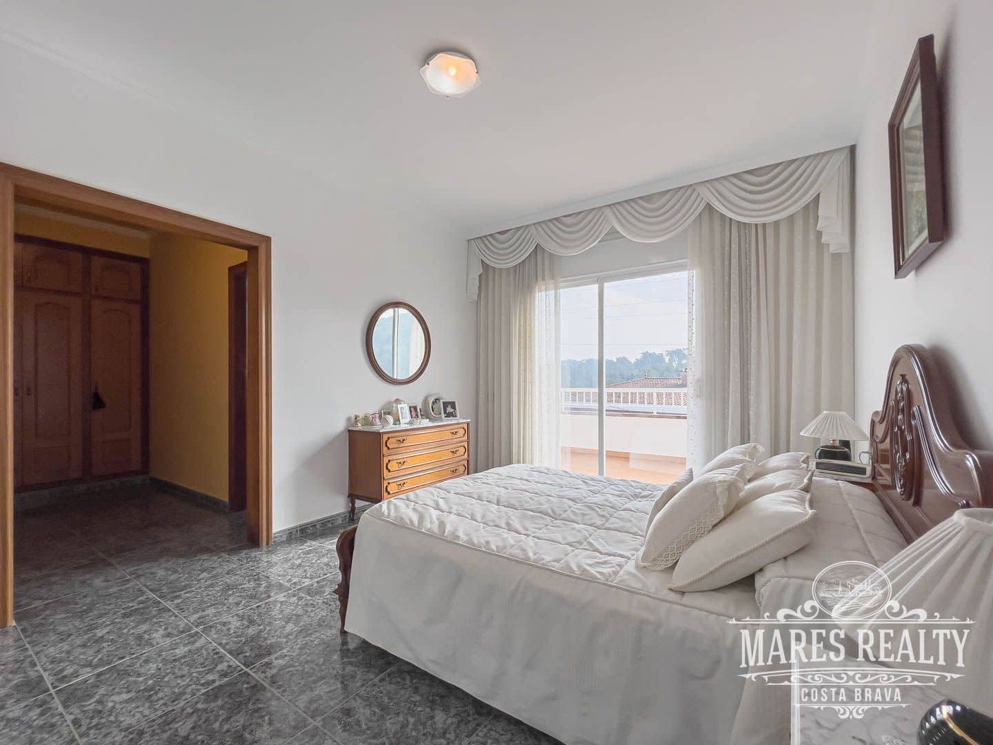 4 bedroom Villa for sale in Lloret de Mar with pool garage - € 499,000 (Ref: 7465192)