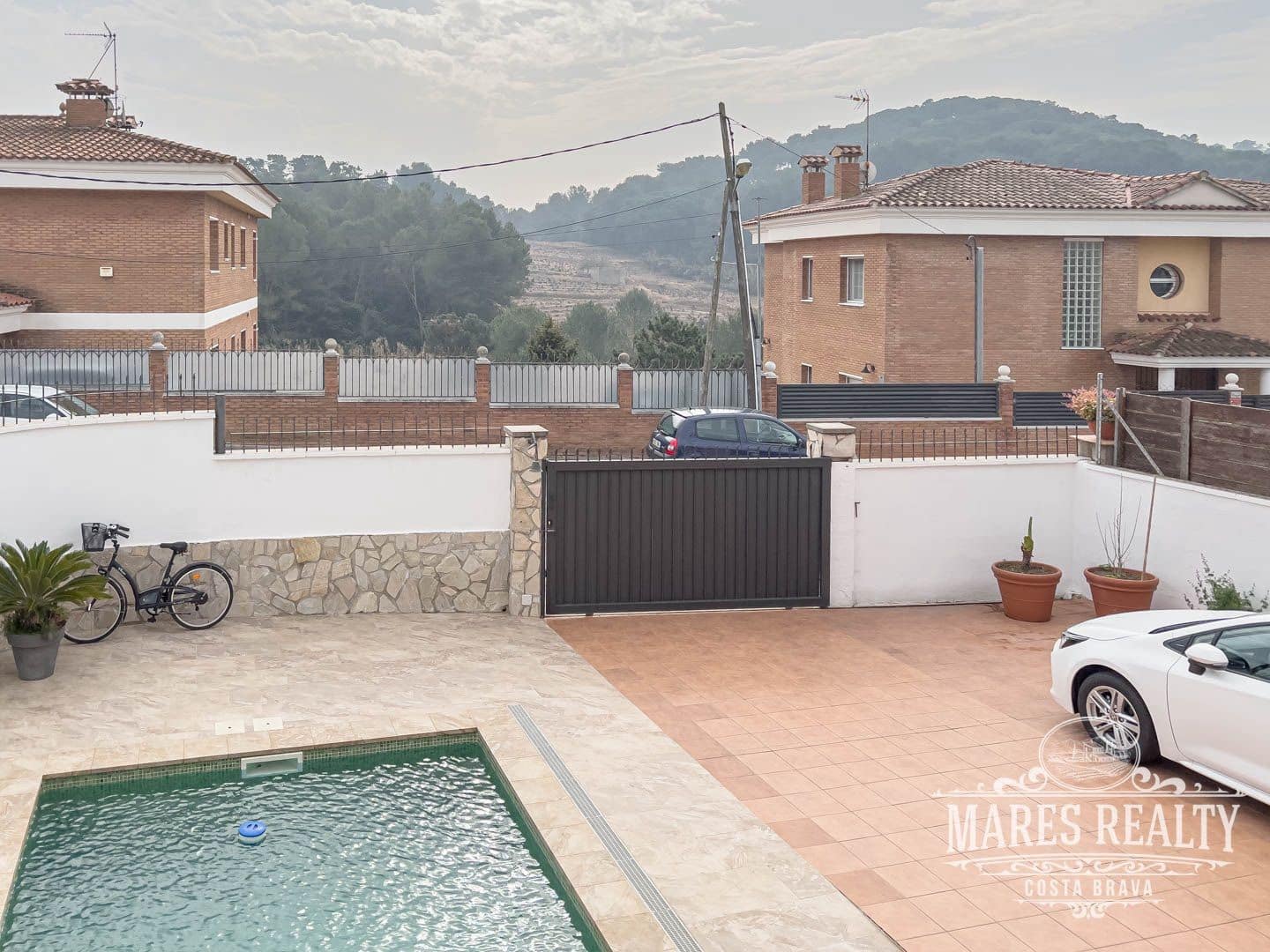 4 bedroom Villa for sale in Lloret de Mar with pool garage - € 499,000 (Ref: 7465192)