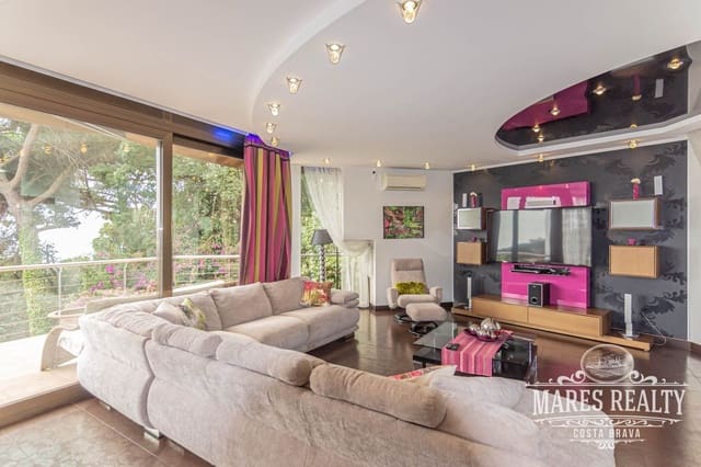 4 soveværelse Villa til salg i Serra Brava, Lloret de Mar med swimmingpool garage - € 1.590.000 (Ref: 7472203)