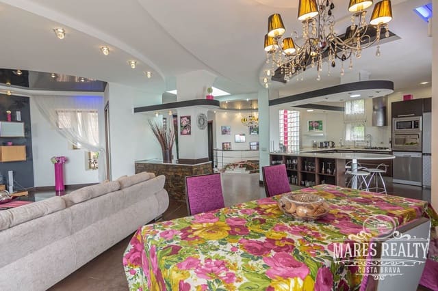 4 soveværelse Villa til salg i Serra Brava, Lloret de Mar med swimmingpool garage - € 1.590.000 (Ref: 7472203)