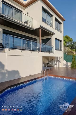 5 slaapkamer Villa te koop in Canyelles, Lloret de Mar met zwembad garage - € 1.900.000 (Ref: 7561785)