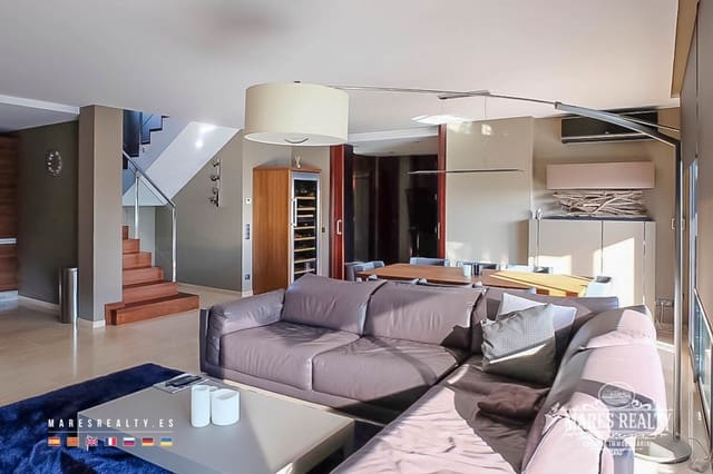 5 slaapkamer Villa te koop in Canyelles, Lloret de Mar met zwembad garage - € 1.900.000 (Ref: 7561785)