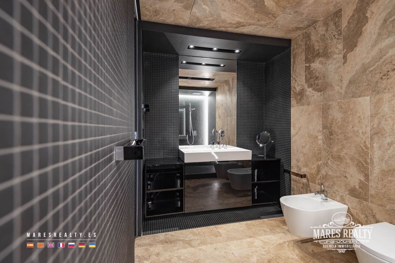 6 soveværelse Villa til salg i Lloret de Mar med swimmingpool garage - € 4.500.000 (Ref: 7561786)