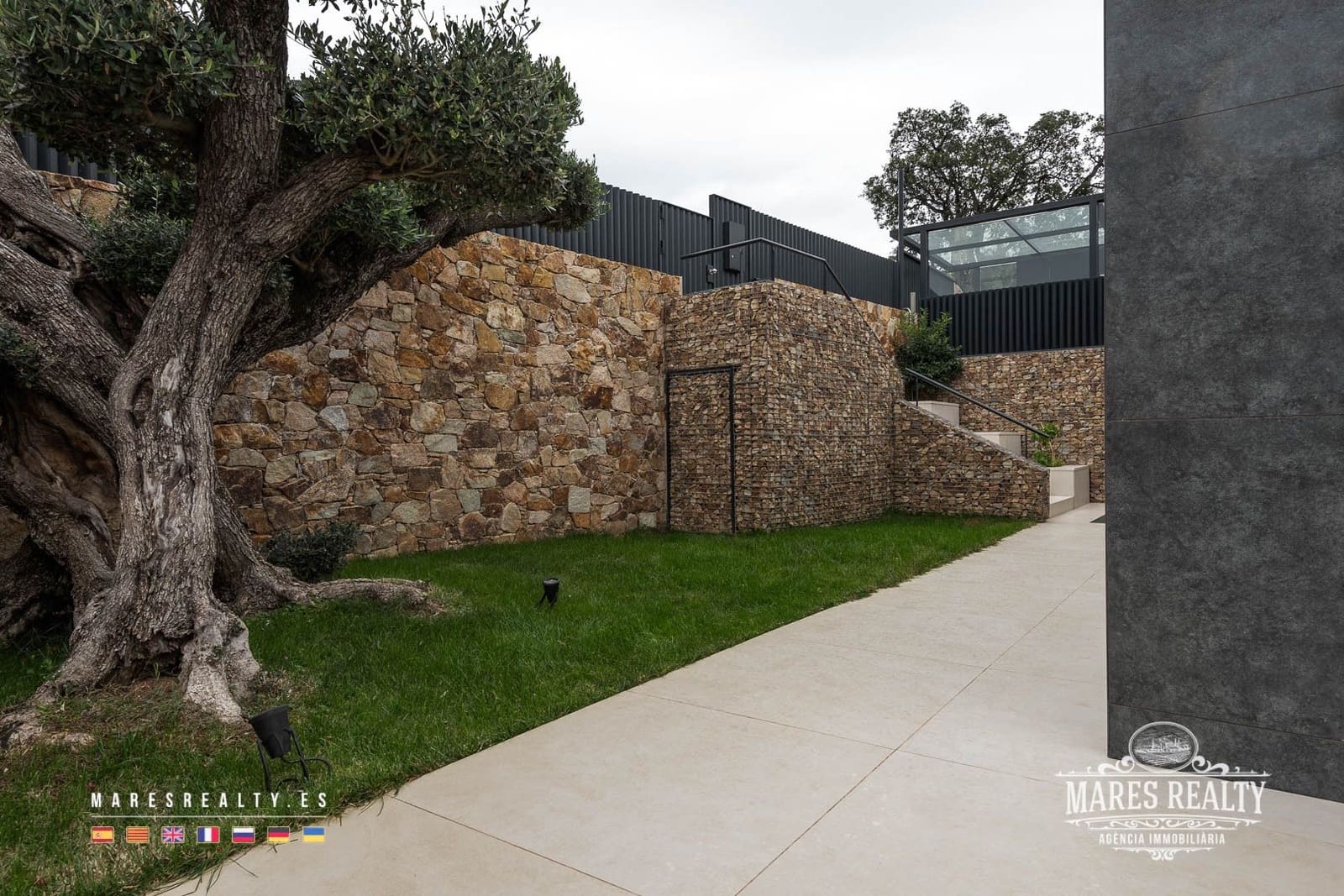 6 soveværelse Villa til salg i Lloret de Mar med swimmingpool garage - € 4.500.000 (Ref: 7561786)