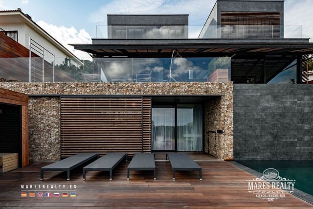 6 slaapkamer Villa te koop in Canyelles, Lloret de Mar met zwembad garage - € 4.500.000 (Ref: 7561786)