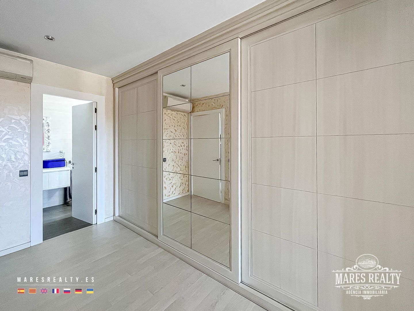 4 makuuhuone Huvila myytävänä paikassa Lloret de Mar mukana uima-altaan 
autotalli - 1 590 000 € (Ref: 7566973)