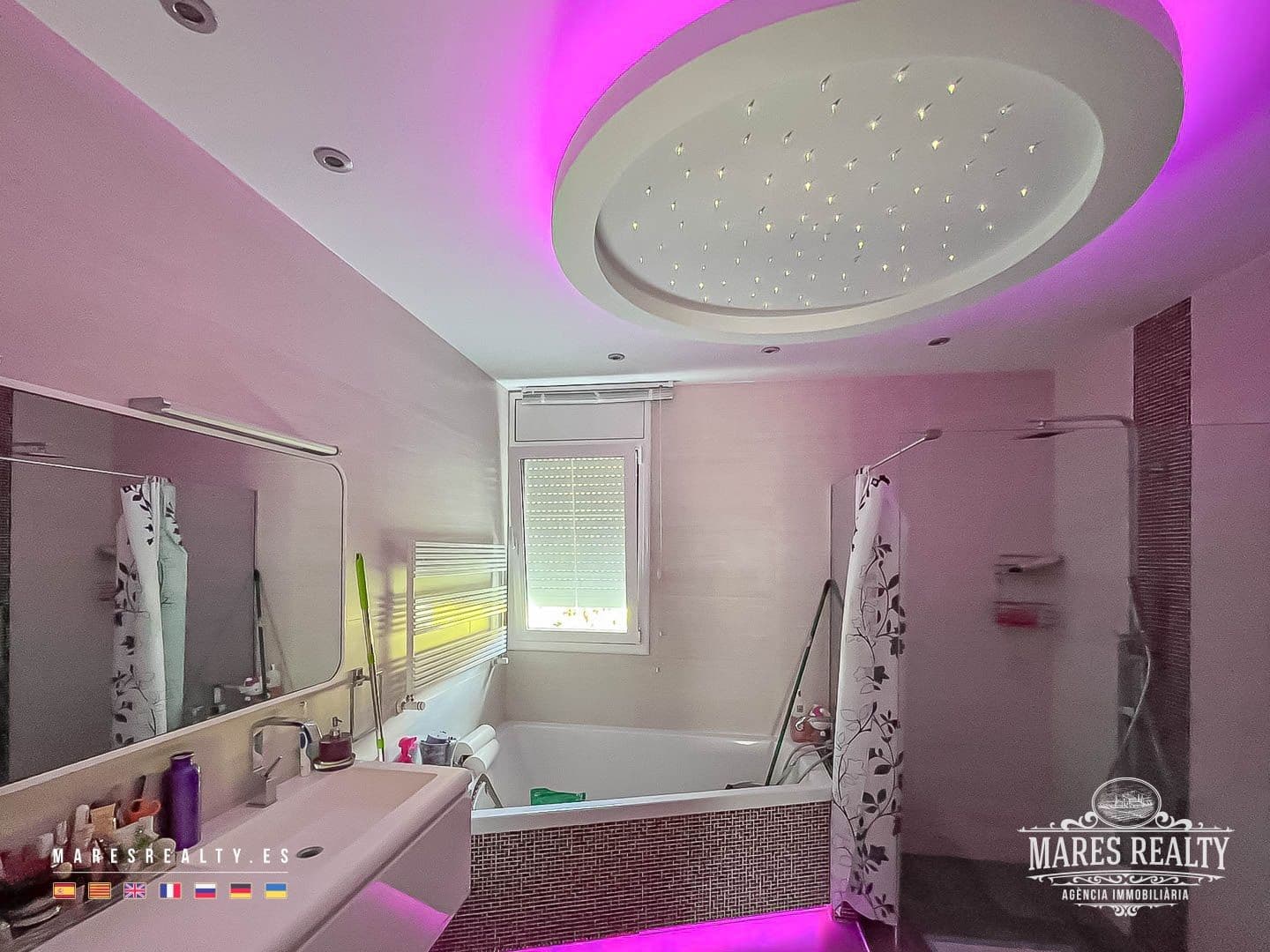 4 makuuhuone Huvila myytävänä paikassa Lloret de Mar mukana uima-altaan 
autotalli - 1 590 000 € (Ref: 7566973)