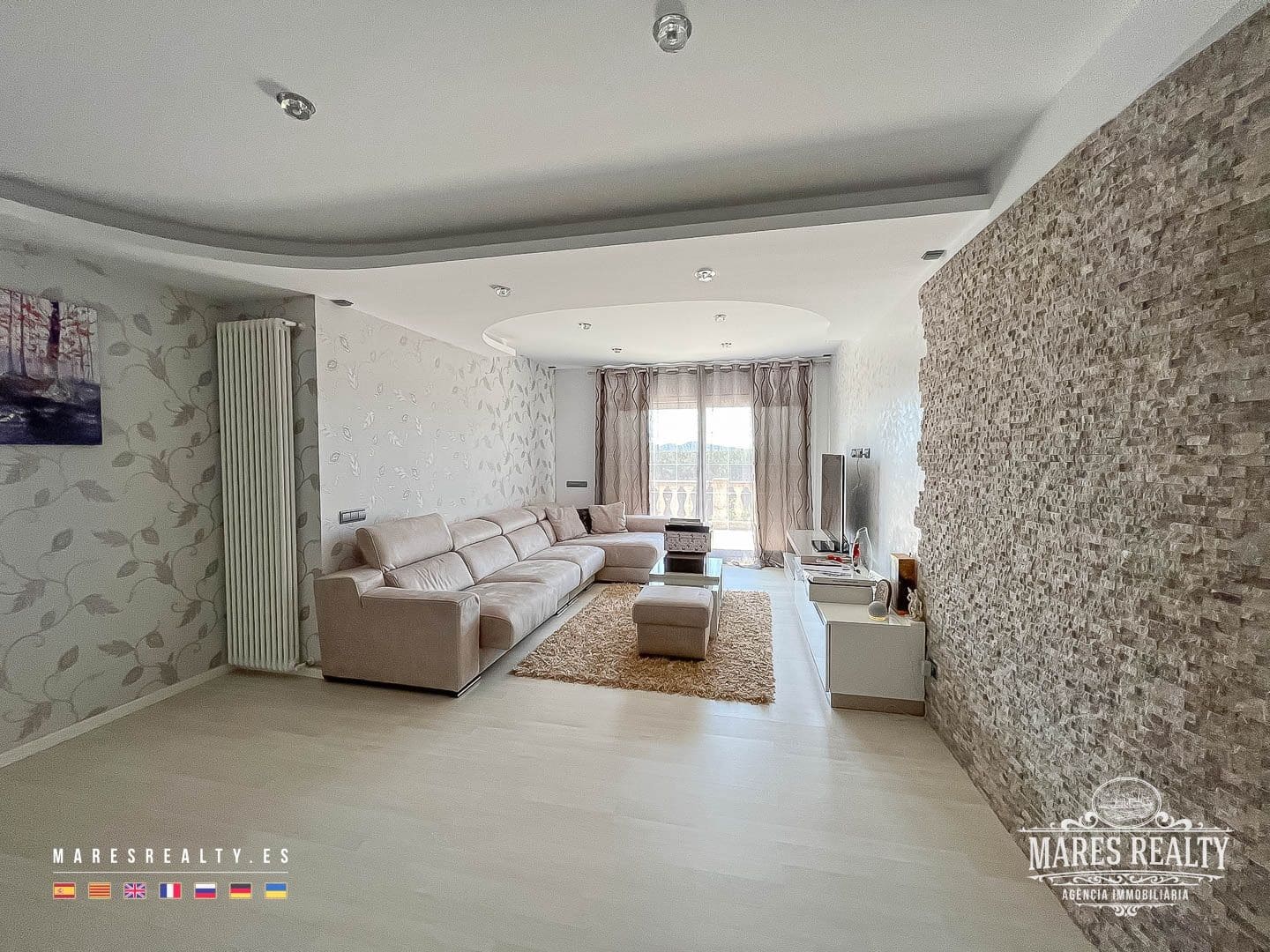 4 makuuhuone Huvila myytävänä paikassa Lloret de Mar mukana uima-altaan 
autotalli - 1 590 000 € (Ref: 7566973)