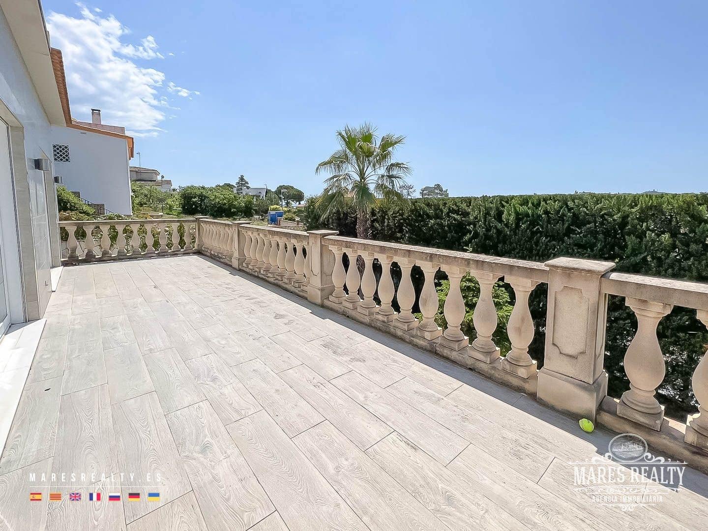 4 makuuhuone Huvila myytävänä paikassa Lloret de Mar mukana uima-altaan 
autotalli - 1 590 000 € (Ref: 7566973)