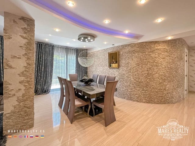 4 soverom Villa til salgs i Condado del Jaruco - Puigventós, Lloret de Mar med svømmebasseng garasje - € 1 590 000 (Ref: 7566973)