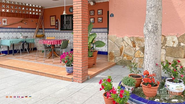 3 Zimmer Villa zu verkaufen in Canyelles, Lloret de Mar mit Garage - 350.000 € (Ref: 7572542)