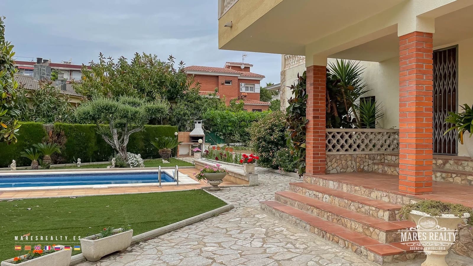 3 soveværelse Villa til salg i Lloret de Mar med swimmingpool garage - € 590.000 (Ref: 7580553)
