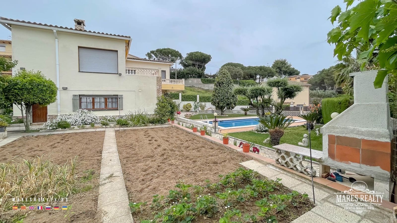 3 soveværelse Villa til salg i Lloret de Mar med swimmingpool garage - € 590.000 (Ref: 7580553)