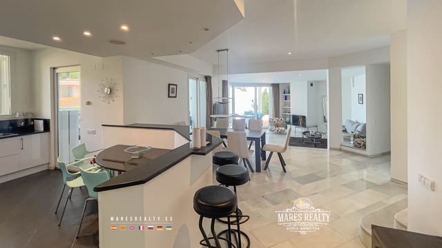 4 bedroom Villa for sale in Montgoda, Lloret de Mar with pool garage - € 2,950,000 (Ref: 7618313)