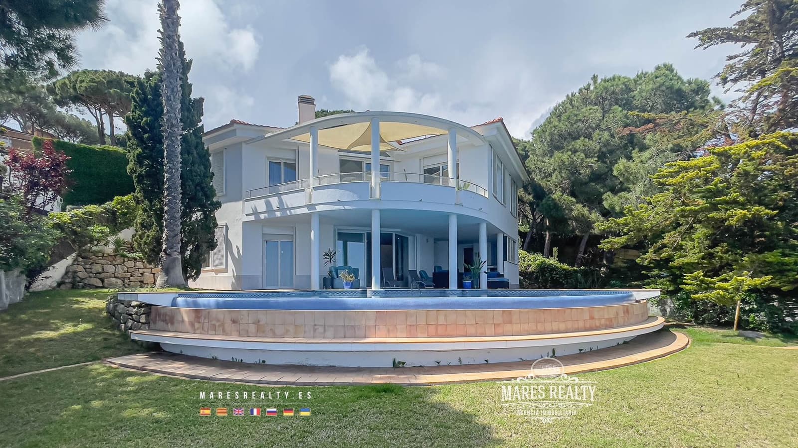 4 slaapkamer Villa te koop in Lloret de Mar met zwembad garage - € 2.950.000 (Ref: 7618313)