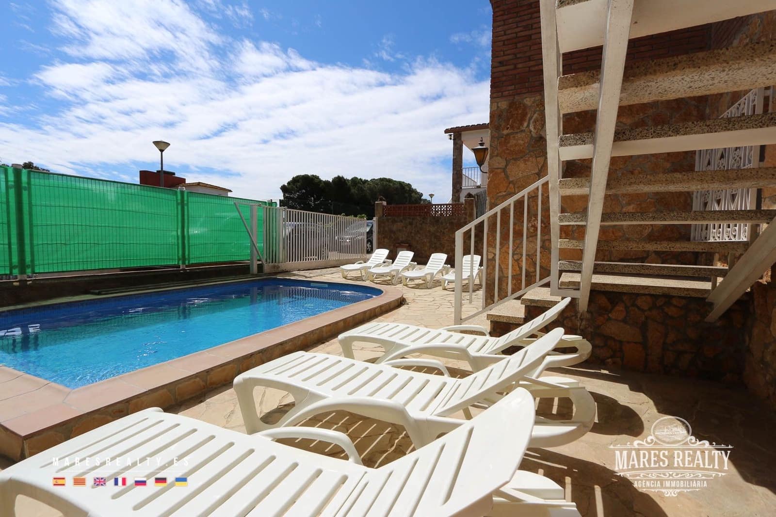 7 bedroom Villa for sale in Lloret de Mar with pool garage - € 490,000 (Ref: 7632090)