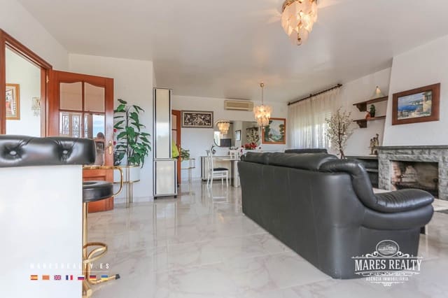 Chalet de 7 habitaciones en Lloret de Mar en venta con piscina garaje - 490.000 € (Ref: 7632090)