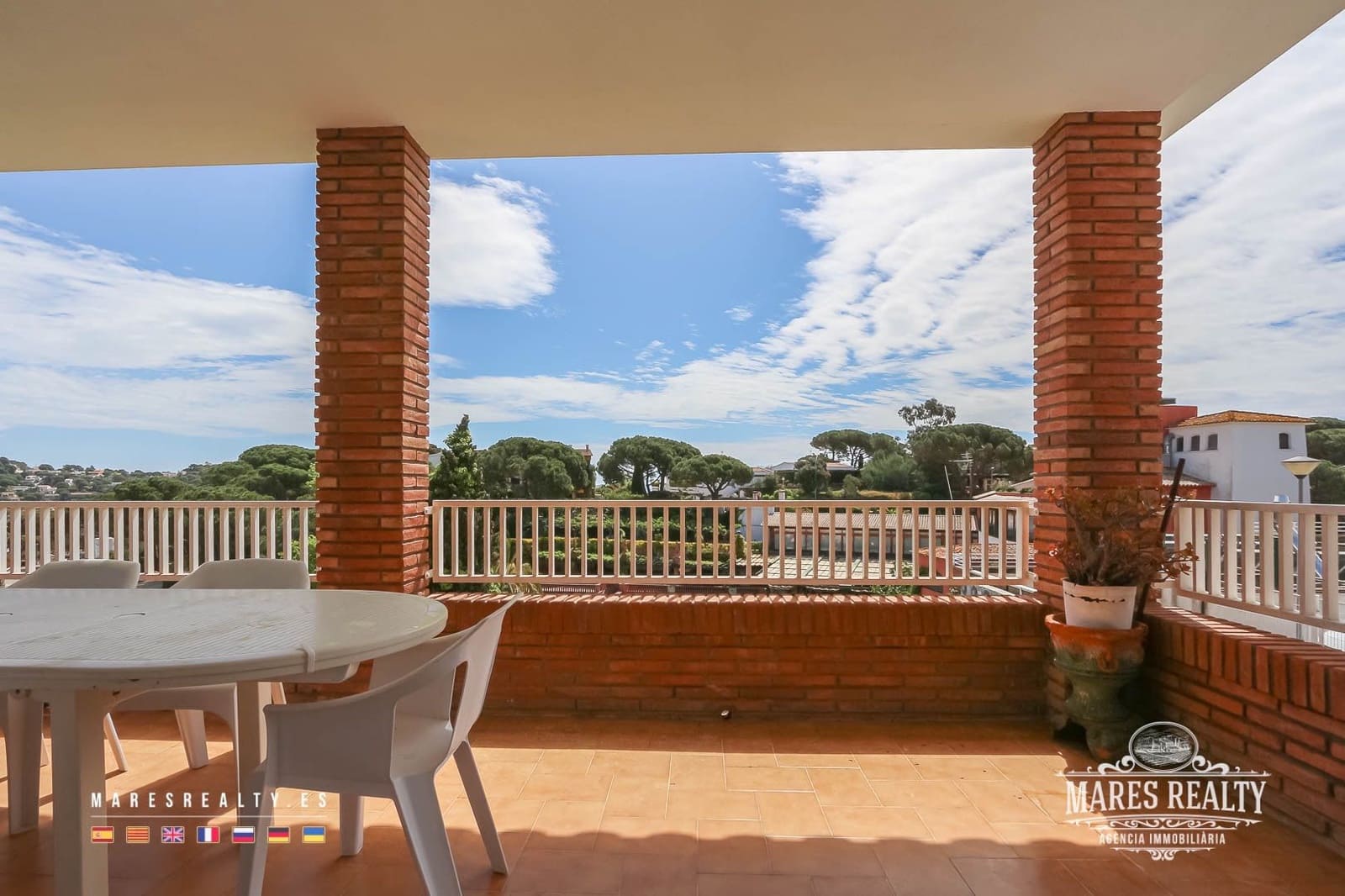 7 bedroom Villa for sale in Lloret de Mar with pool garage - € 490,000 (Ref: 7632090)