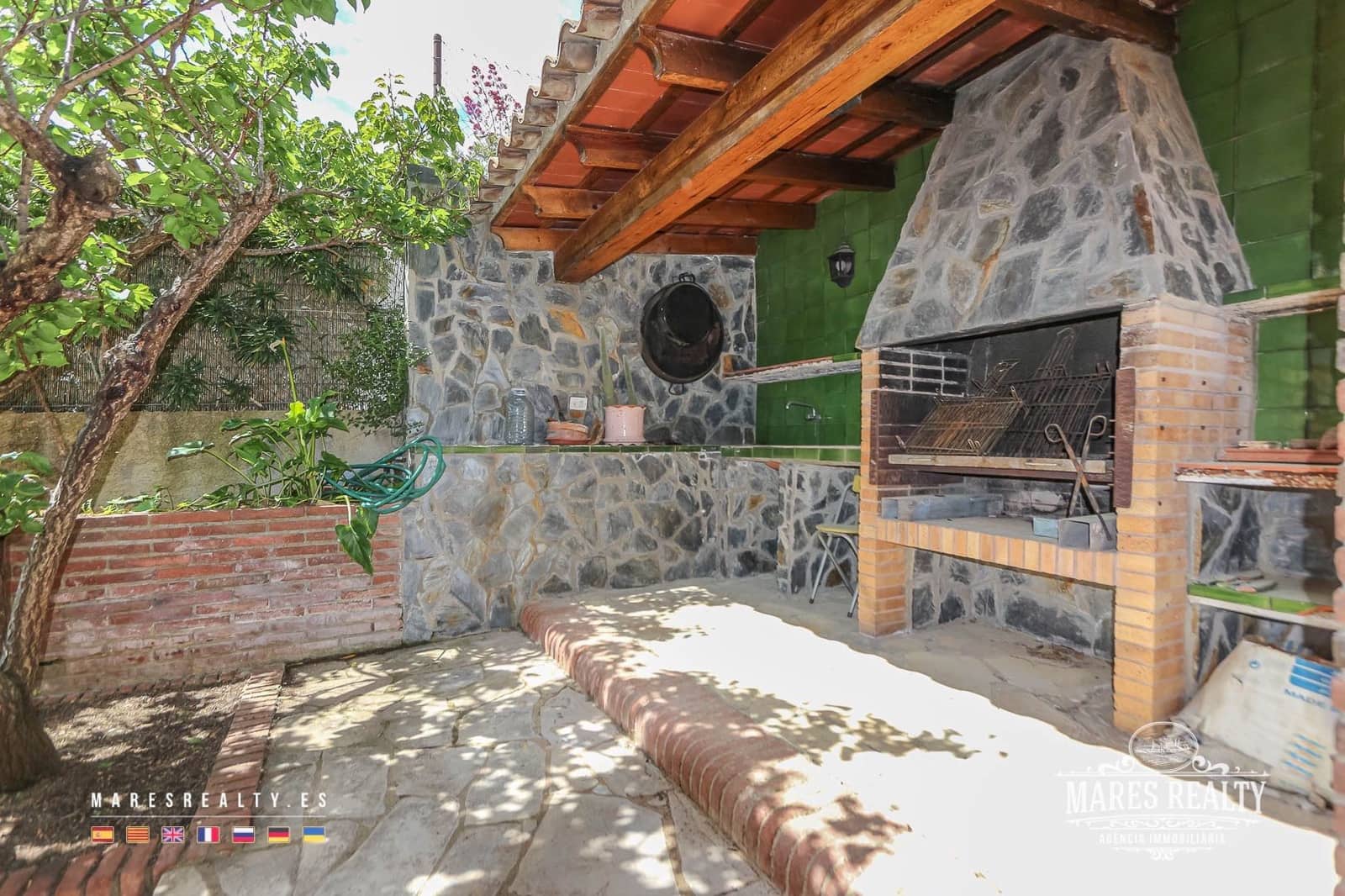 7 bedroom Villa for sale in Lloret de Mar with pool garage - € 490,000 (Ref: 7632090)