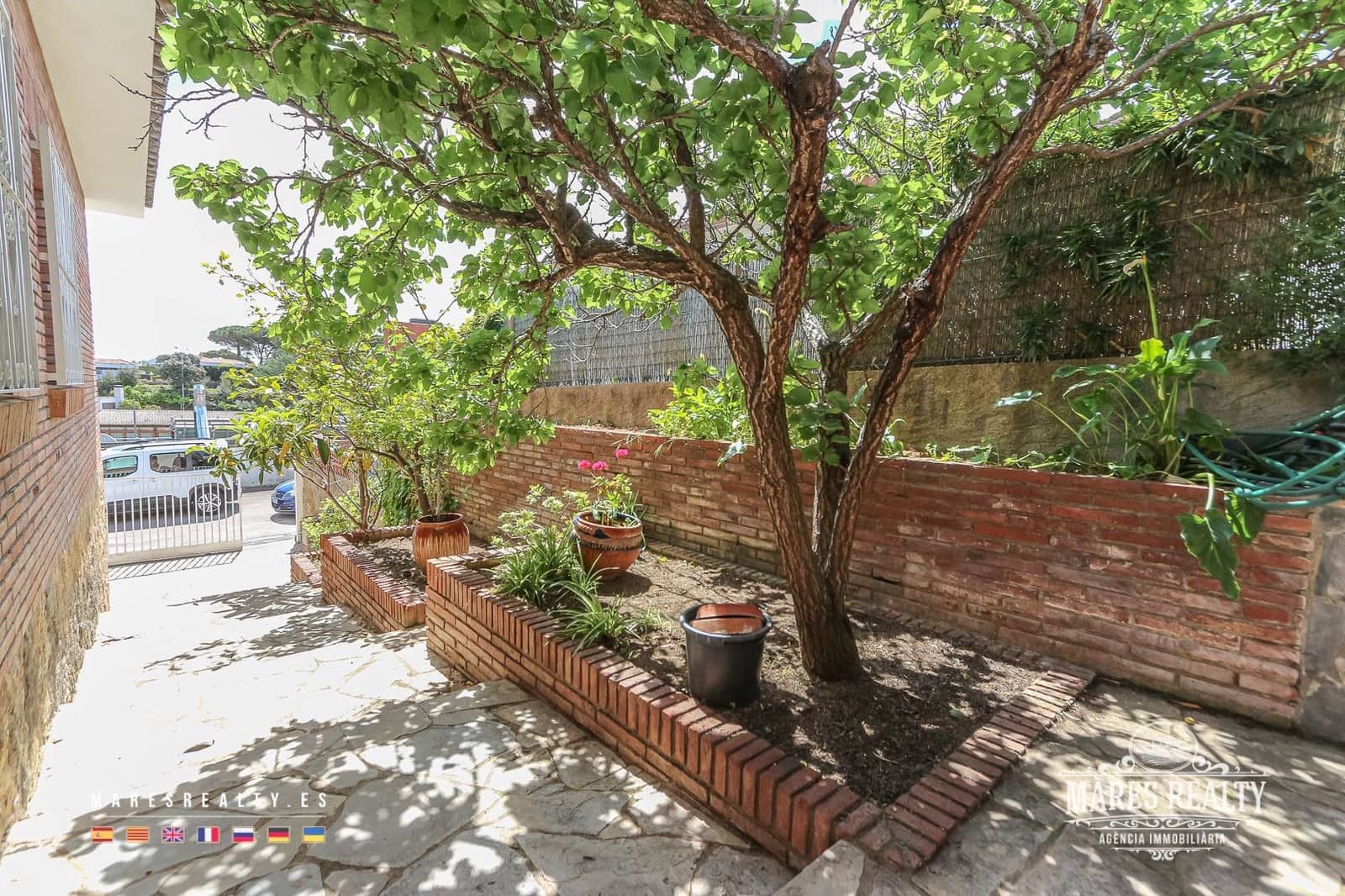 7 bedroom Villa for sale in Lloret de Mar with pool garage - € 490,000 (Ref: 7632090)