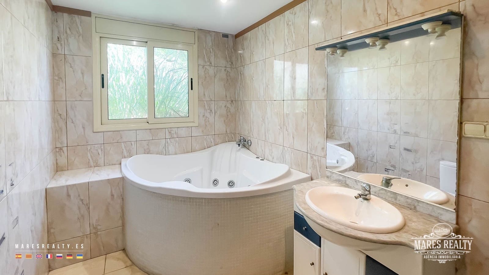 6 chambre Villa/Maison à vendre à Lloret de Mar avec garage - 400 000 € (Ref: 7638792)