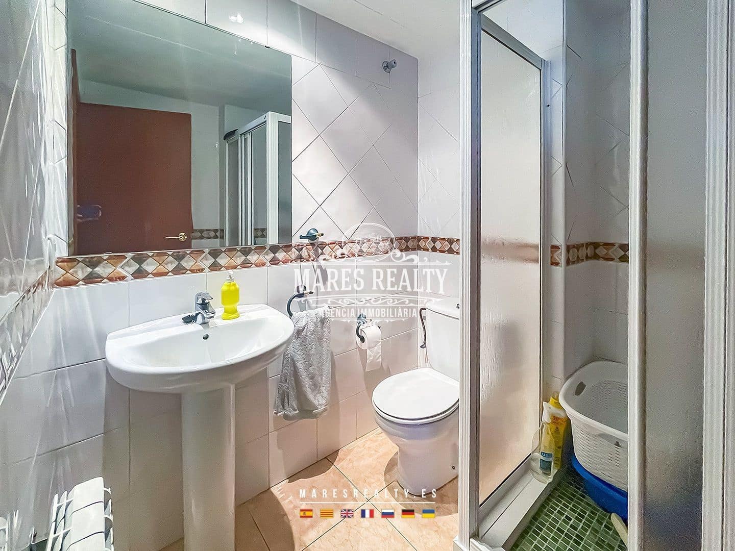 3 bedroom Flat for sale in Pineda de Mar with garage - € 260,000 (Ref: 7647090)