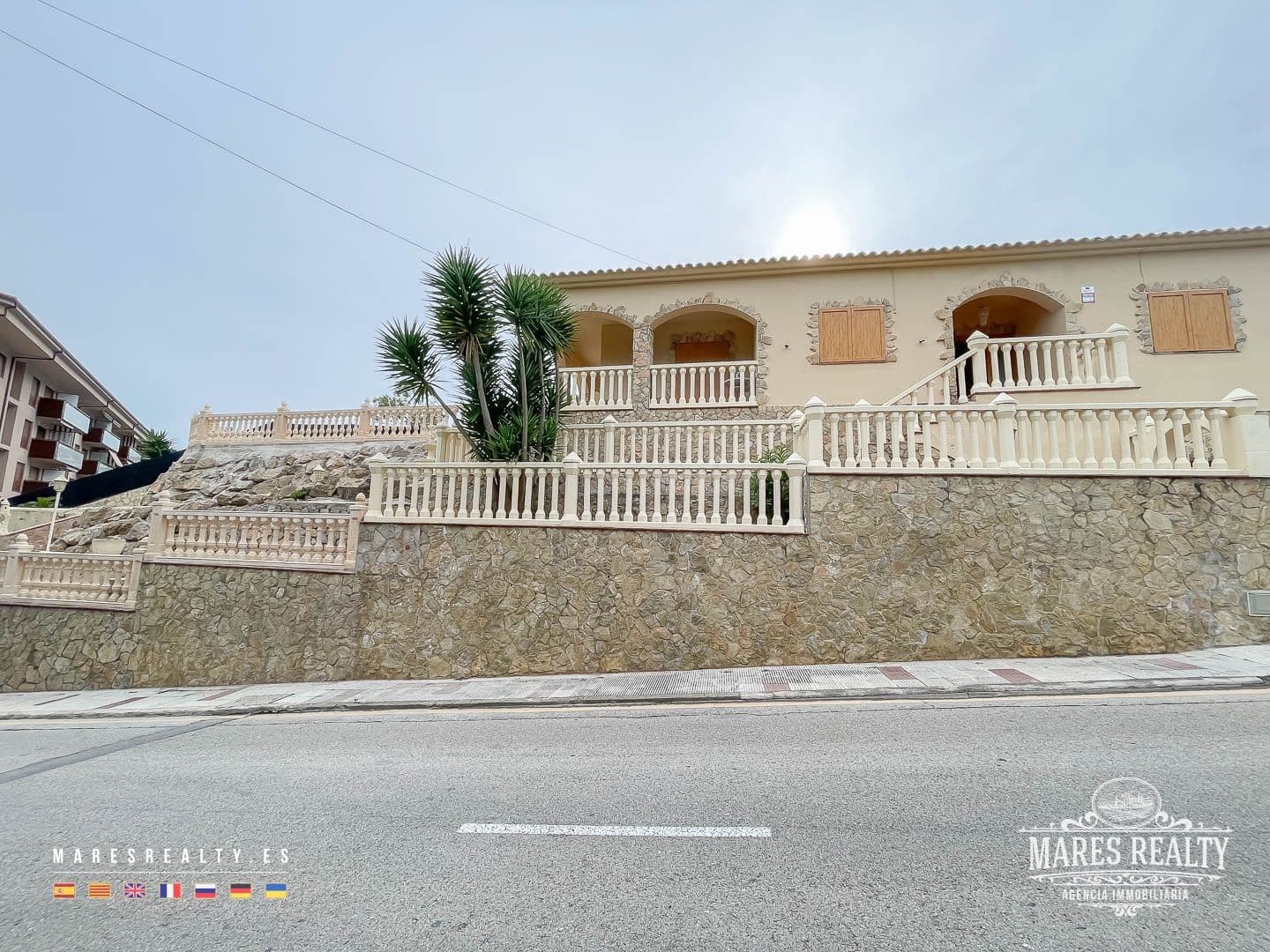 3 bedroom Villa for sale in Lloret de Mar with pool garage - € 636,000 (Ref: 7650730)