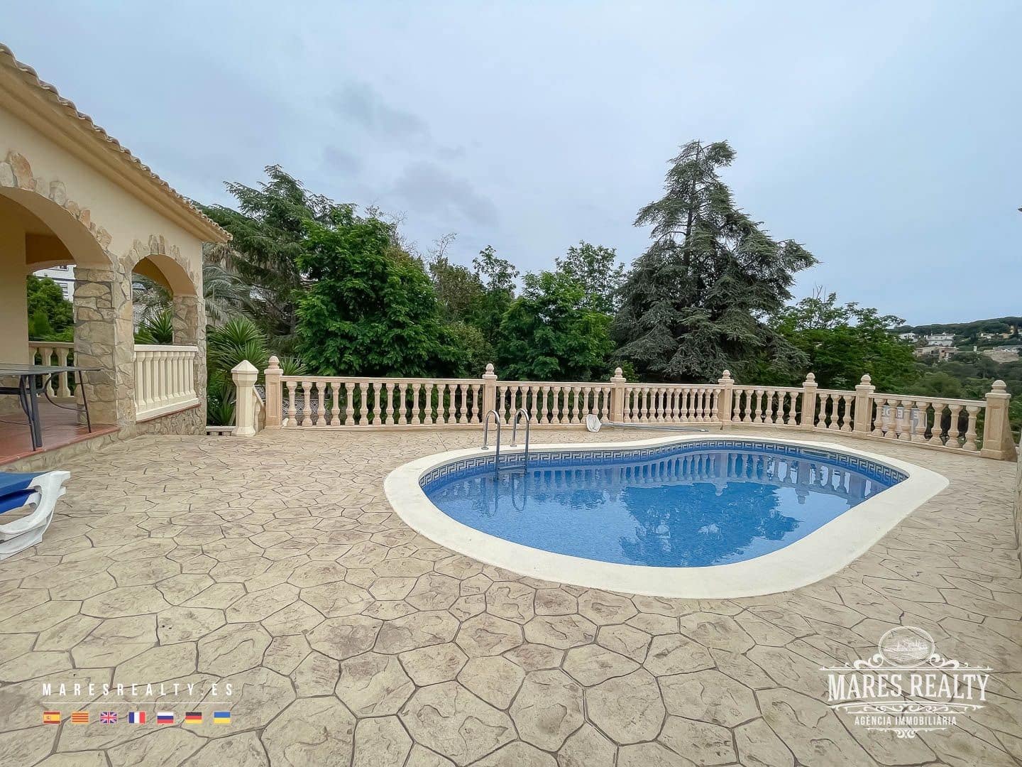 3 bedroom Villa for sale in Lloret de Mar with pool garage - € 636,000 (Ref: 7650730)