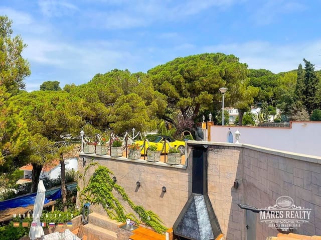 Chalet de 7 habitaciones en Lloret de Mar en venta con piscina garaje - 5.900.000 € (Ref: 7680163)