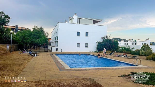 4 bedroom Villa for sale in Lloret de Mar with pool garage - € 578,000 (Ref: 7739931)