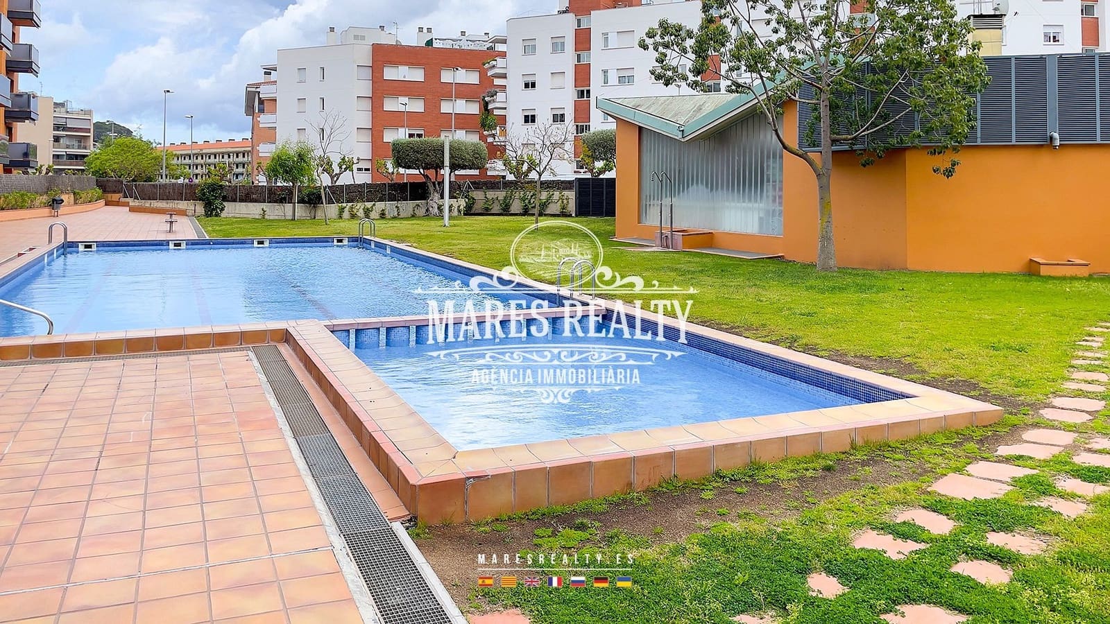 3 soveværelse Lejlighed til salg i Lloret de Mar med swimmingpool - € 350.000 (Ref: 7747774)