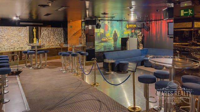 Commercieel te huur in Mas Baell - Can Carbó, Lloret de Mar - € 7.500 (Ref: 7795881)