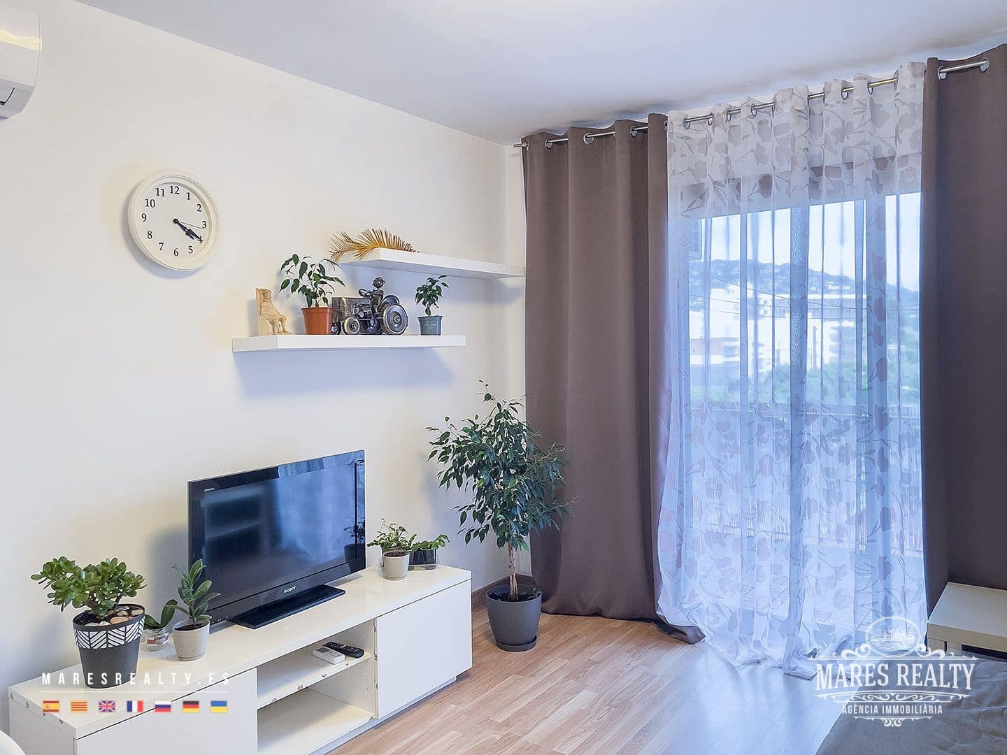 3 bedroom Flat for sale in Lloret de Mar with pool - € 198,000 (Ref: 7800891)