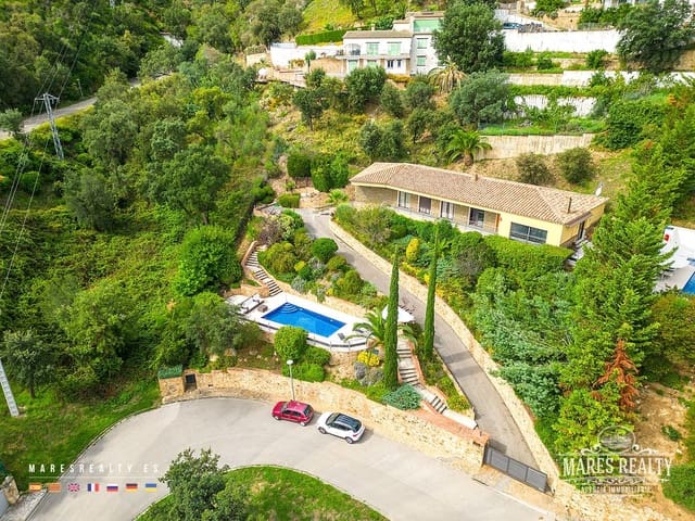 3 bedroom Villa for sale in Platja d'Aro, Castell-Platja d'Aro with pool garage - € 790,000 (Ref: 7813805)