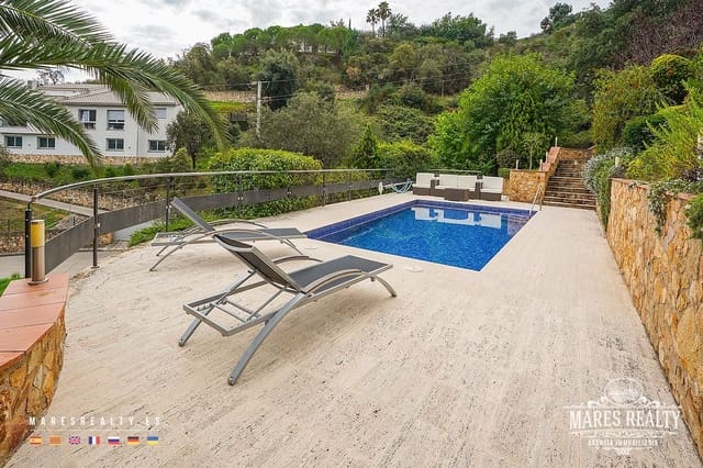 3 bedroom Villa for sale in Platja d'Aro, Castell-Platja d'Aro with pool garage - € 790,000 (Ref: 7813805)