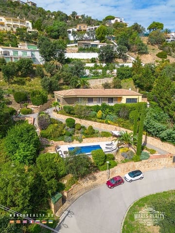 3 bedroom Villa for sale in Platja d'Aro, Castell-Platja d'Aro with pool garage - € 790,000 (Ref: 7813805)