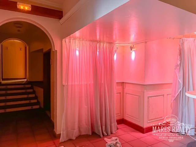 Erhverv til salg i Fenals, Lloret de Mar med garage - € 1.500.000 (Ref: 7826006)