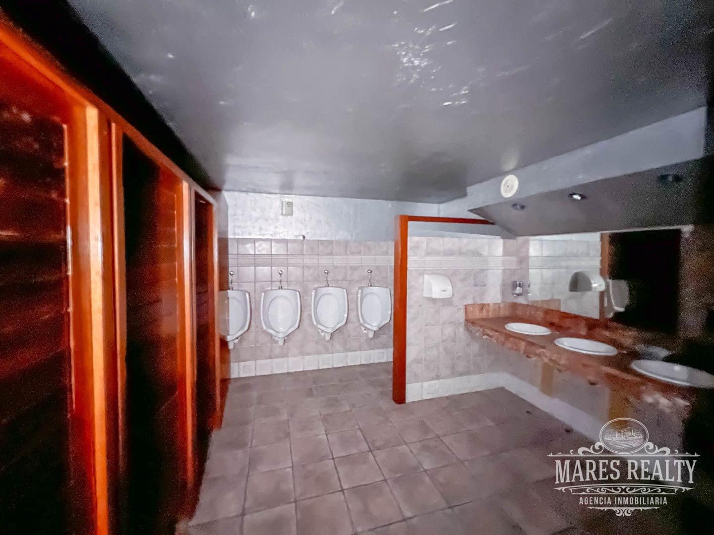 Erhverv til salg i Lloret de Mar med garage - € 1.500.000 (Ref: 7826006)