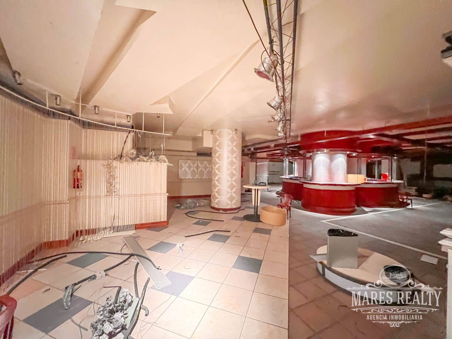 Erhverv til salg i Lloret de Mar med garage - € 1.500.000 (Ref: 7826006)