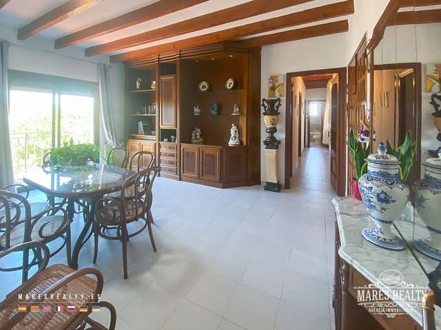 6 soverom Villa til salgs i Argentona med garasje - € 475 000 (Ref: 7830751)