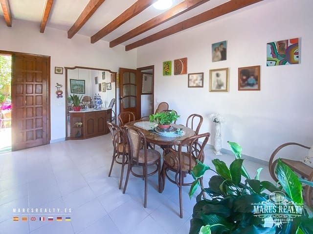 6 soverom Villa til salgs i Argentona med garasje - € 475 000 (Ref: 7830751)