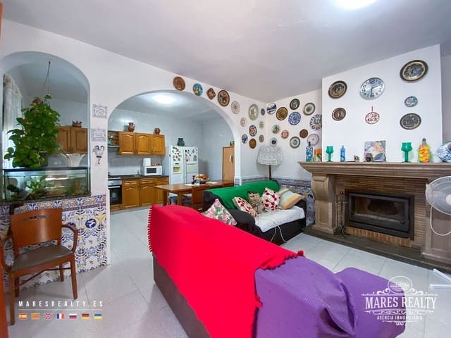 6 soverom Villa til salgs i Argentona med garasje - € 475 000 (Ref: 7830751)