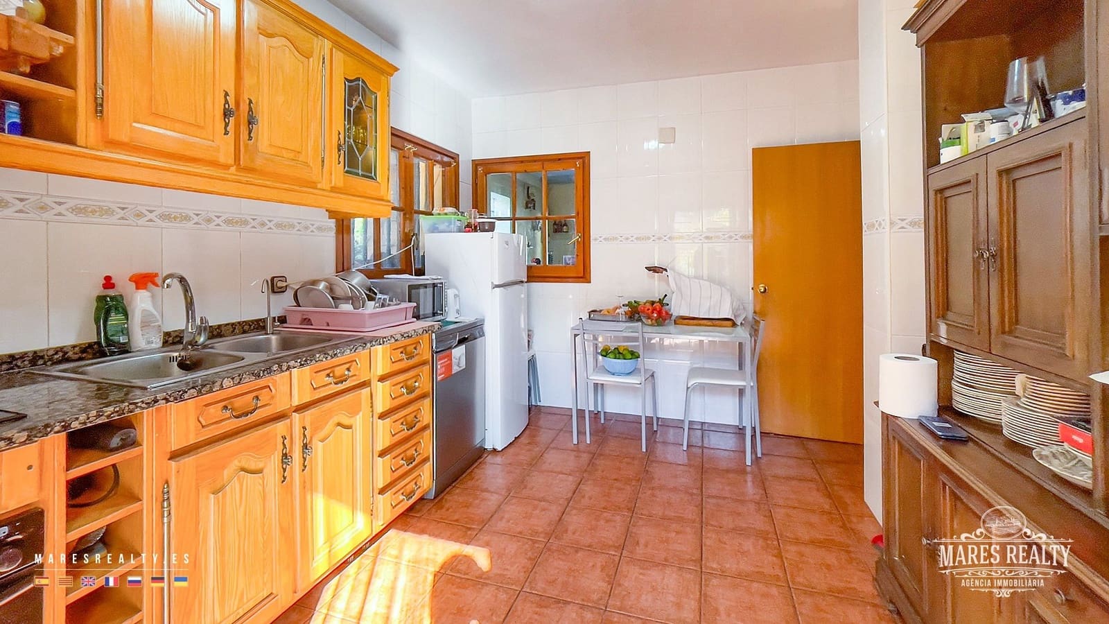 4 bedroom Villa for sale in Lloret de Mar with pool garage - € 290,000 (Ref: 7850216)