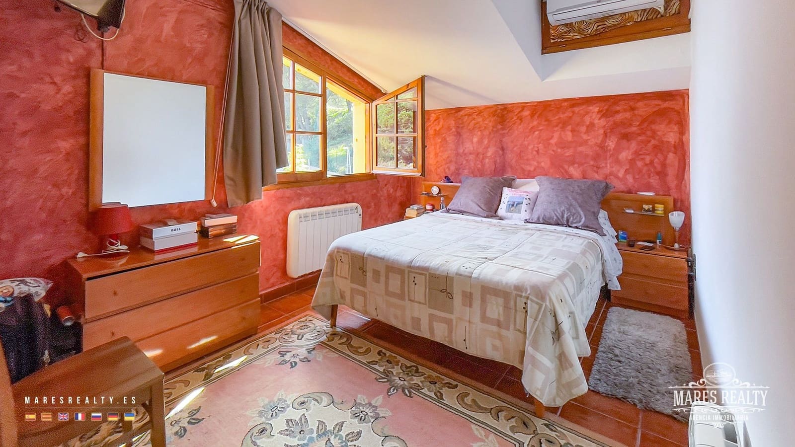 4 bedroom Villa for sale in Lloret de Mar with pool garage - € 290,000 (Ref: 7850216)