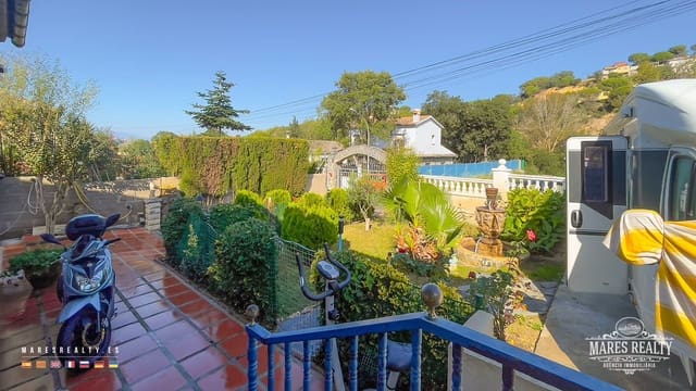 4 bedroom Villa for sale in Lloret de Mar with pool garage - € 290,000 (Ref: 7850216)