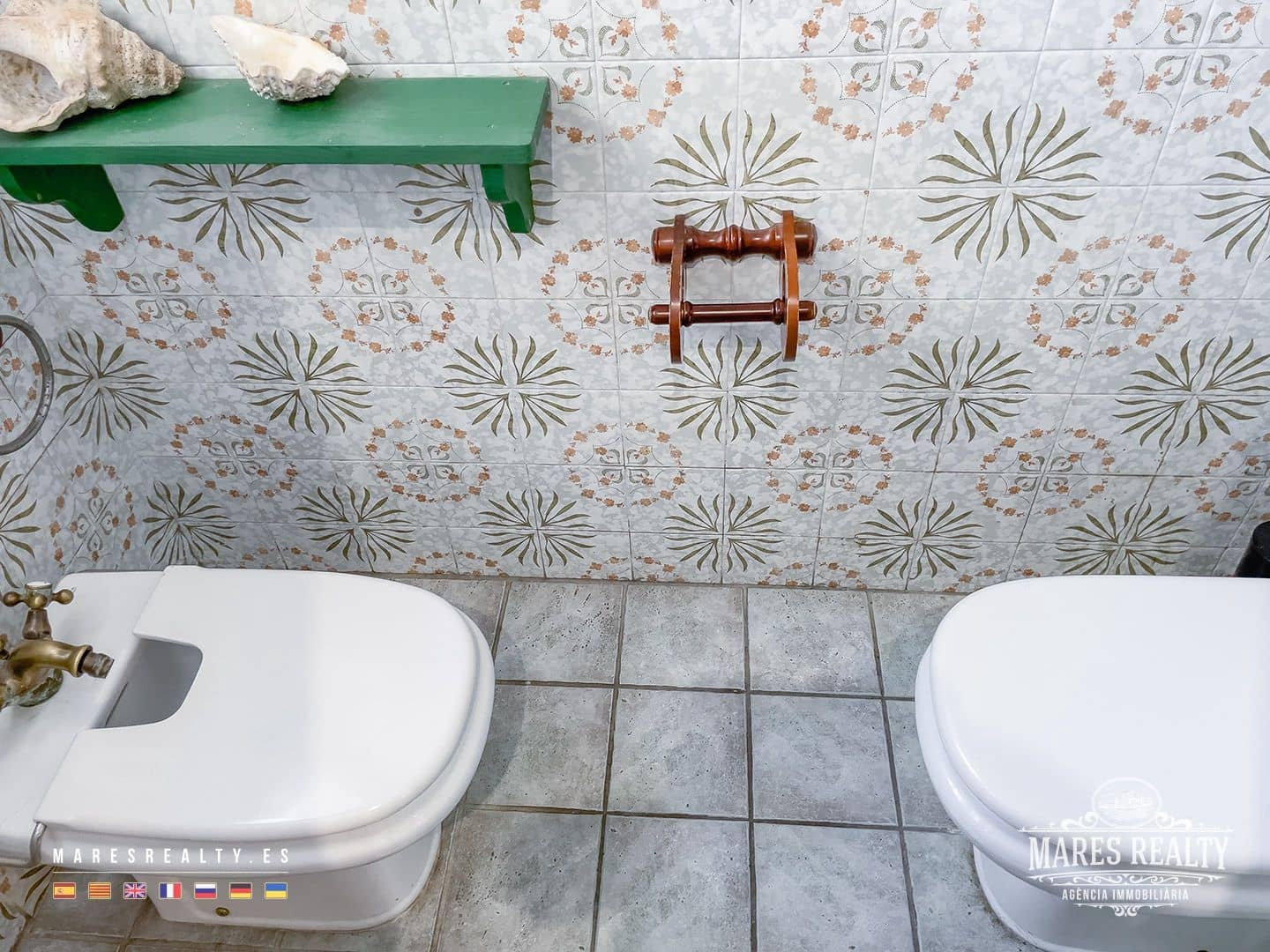 7 bedroom Villa for sale in Lloret de Mar with pool garage - € 650,000 (Ref: 7899350)