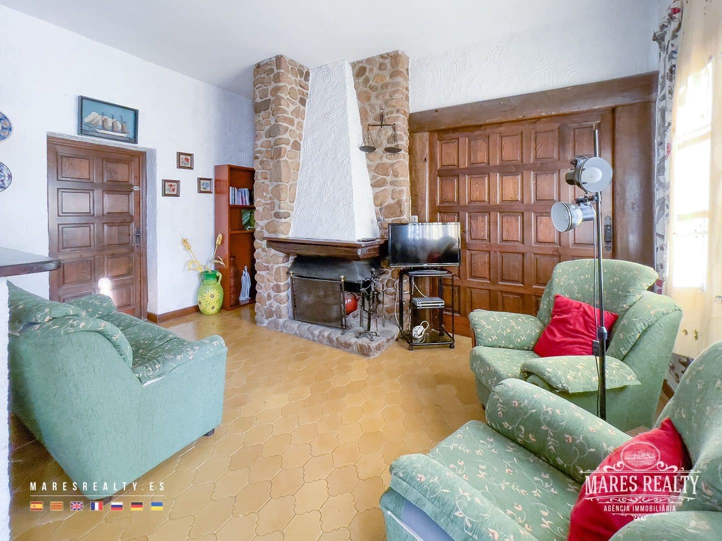 7 bedroom Villa for sale in Lloret de Mar with pool garage - € 650,000 (Ref: 7899350)